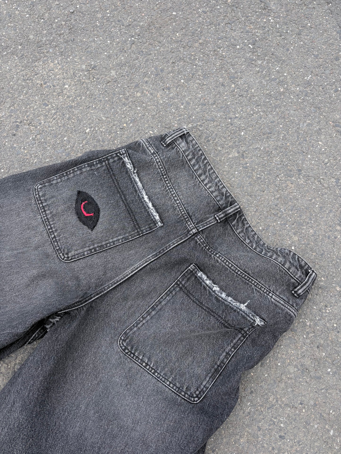 EY¢ Jorts – STEEL