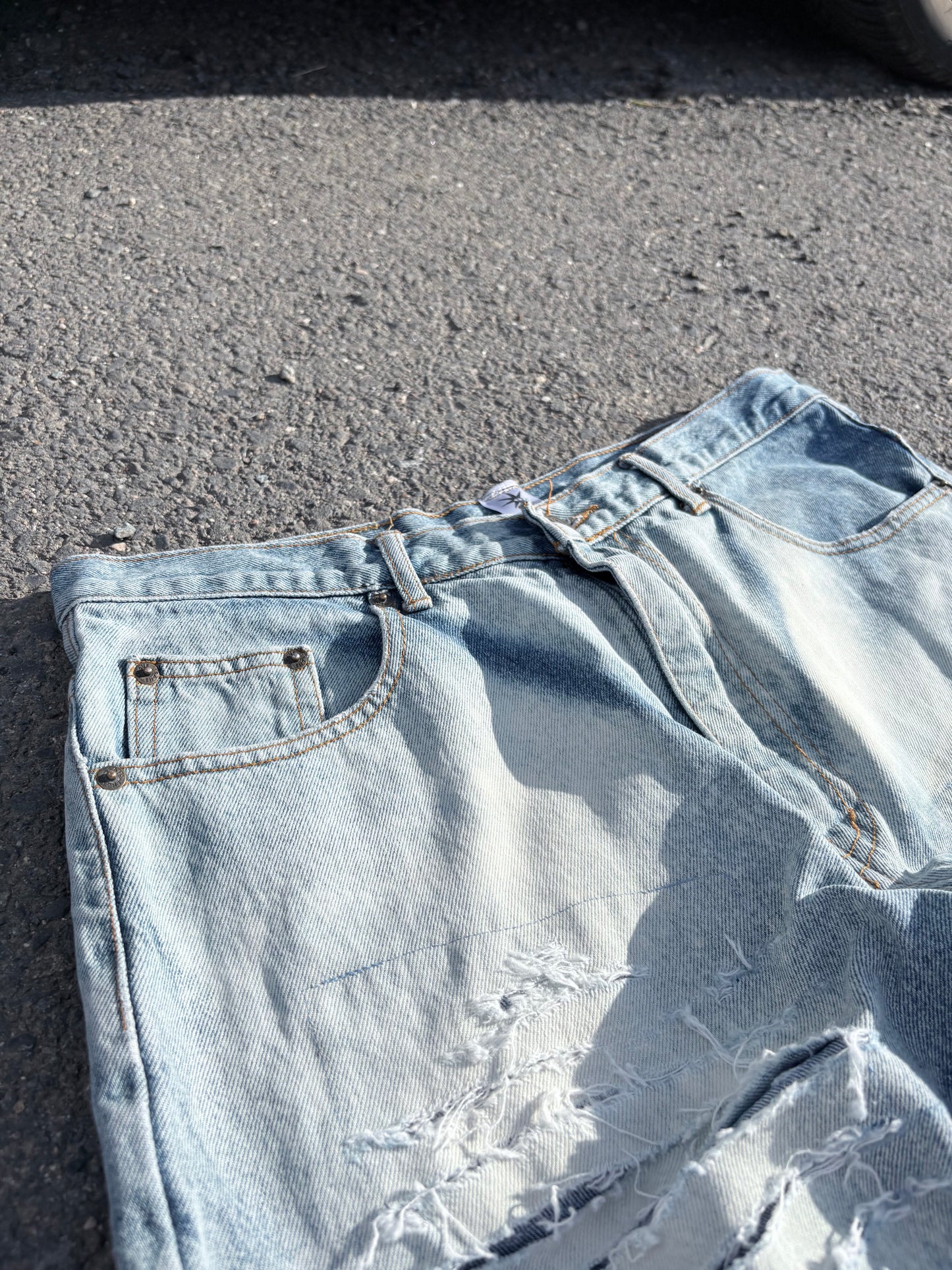EY¢ Jorts – CRYSTAL