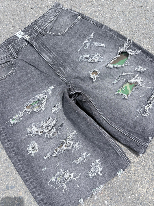 EY¢ Jorts – STEEL