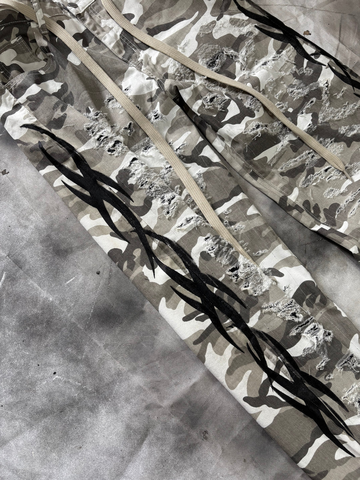 Tribal Camo Jeans – WHITE