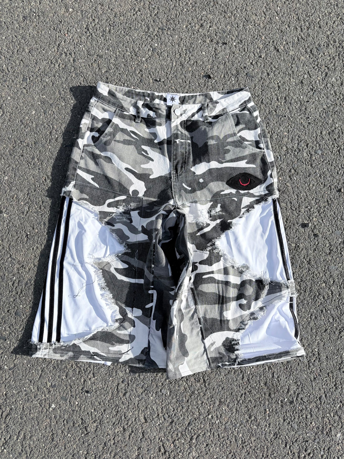 EY¢ Jorts – WHITE STRIPES CAMO