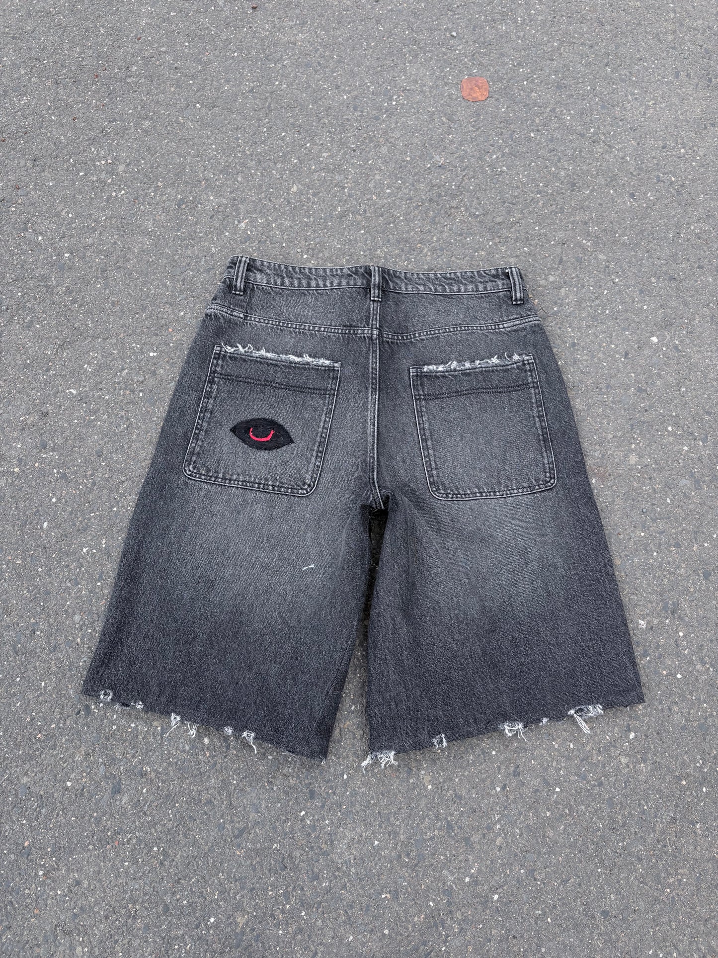 EY¢ Jorts – STEEL