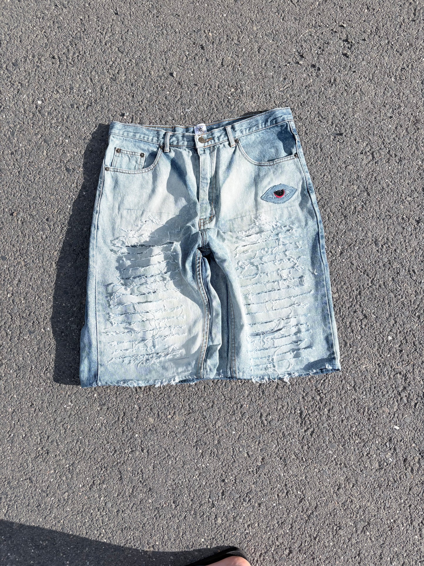 EY¢ Jorts – CRYSTAL