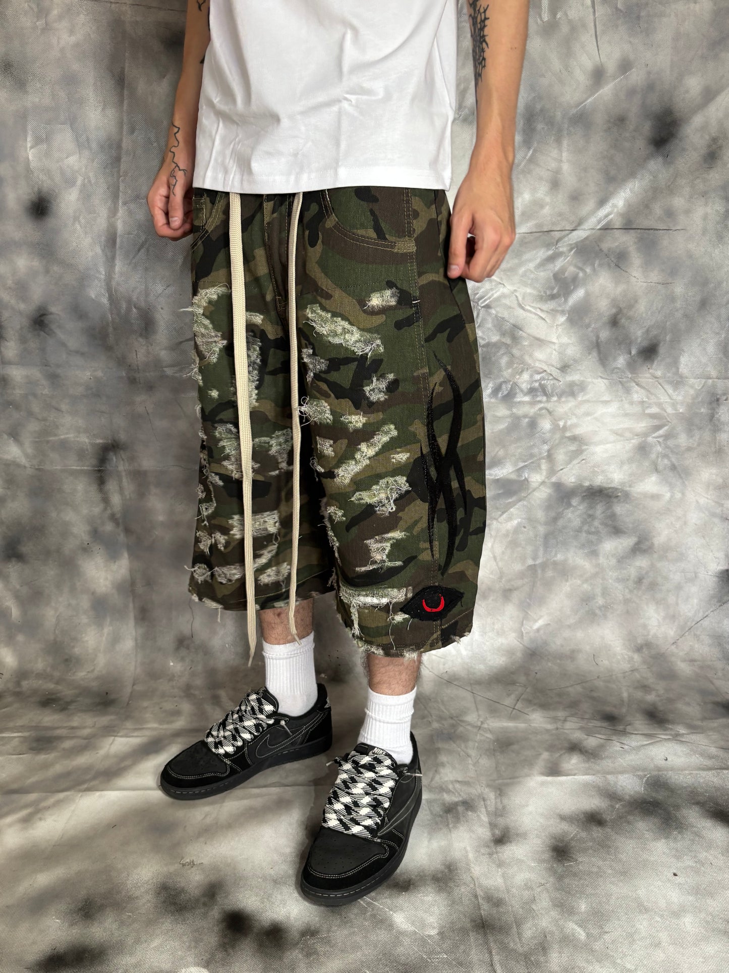 Jorts – CAMO TRIBAL DISTRESSED
