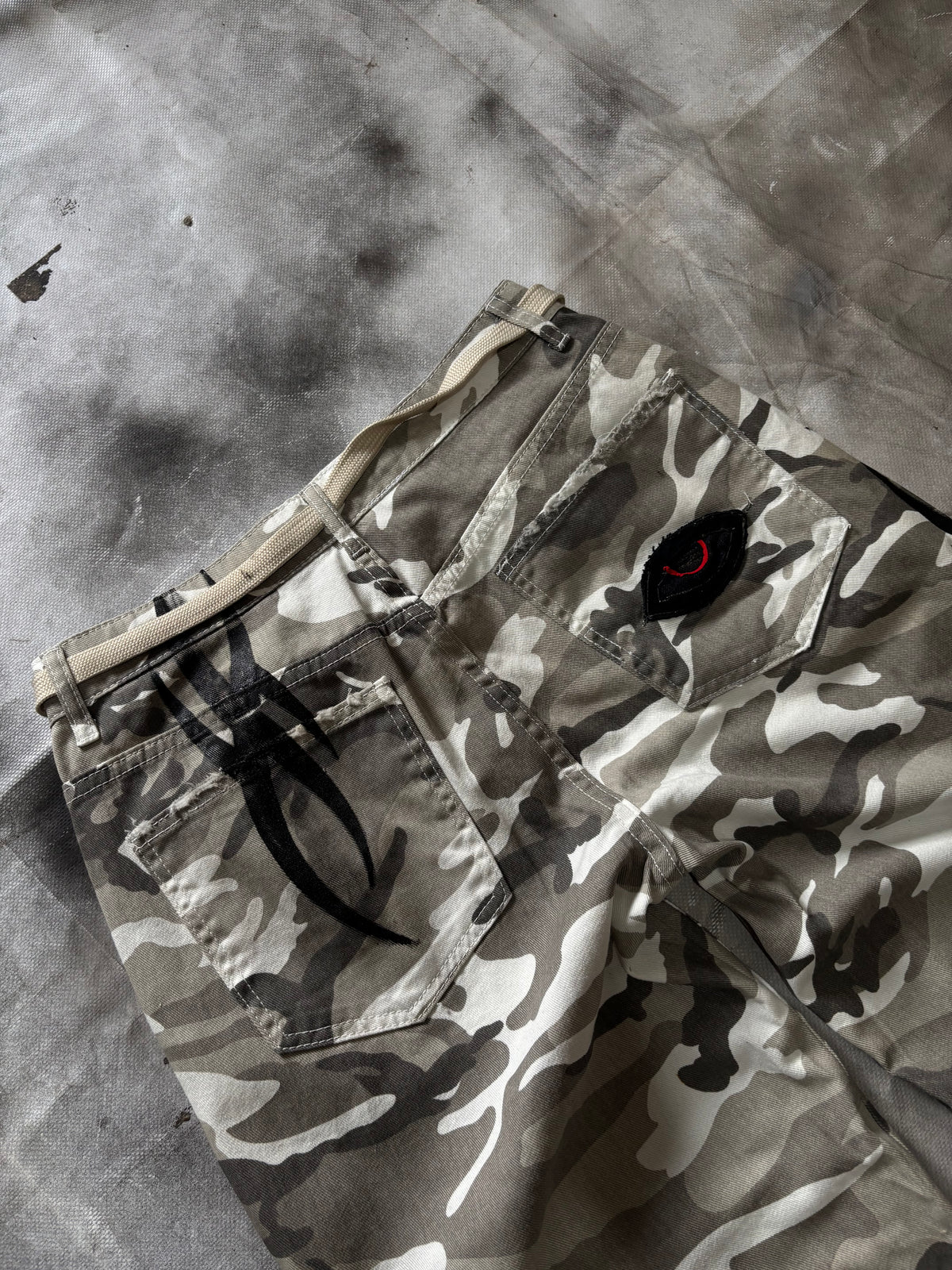 Tribal Camo Jeans – WHITE