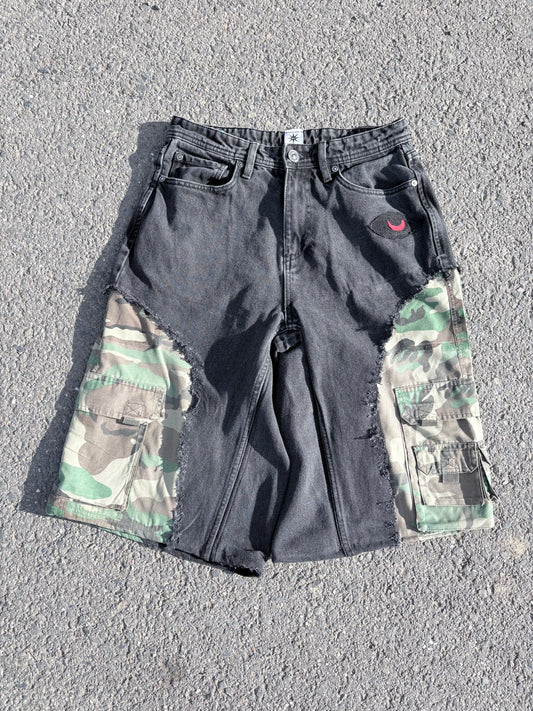 EY¢ Jorts – SPLIT CAMO