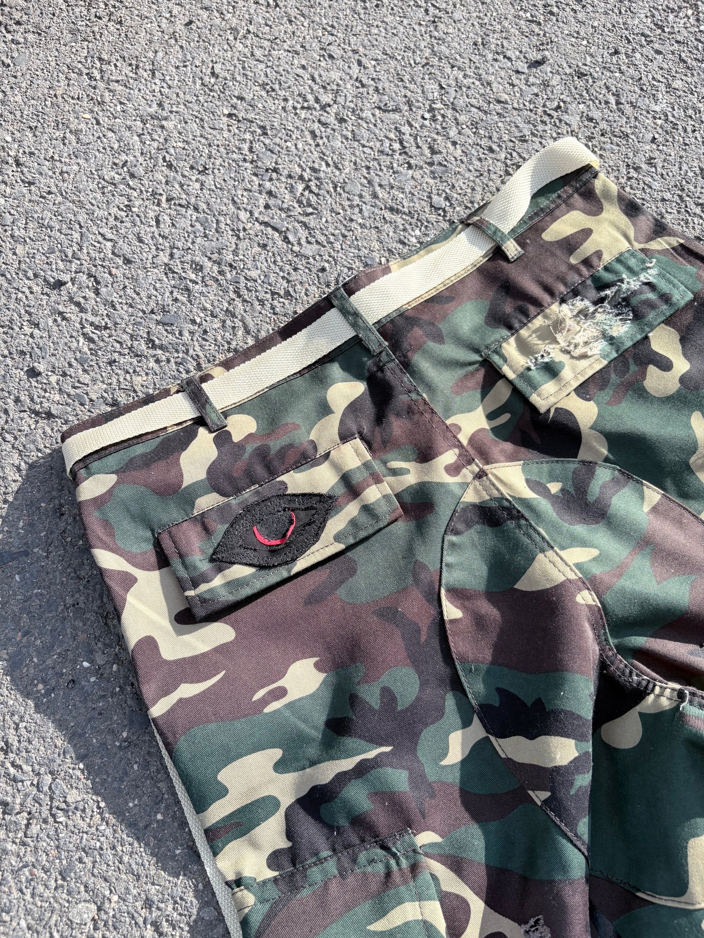 EY¢ Jorts – TRIBAL CAMO