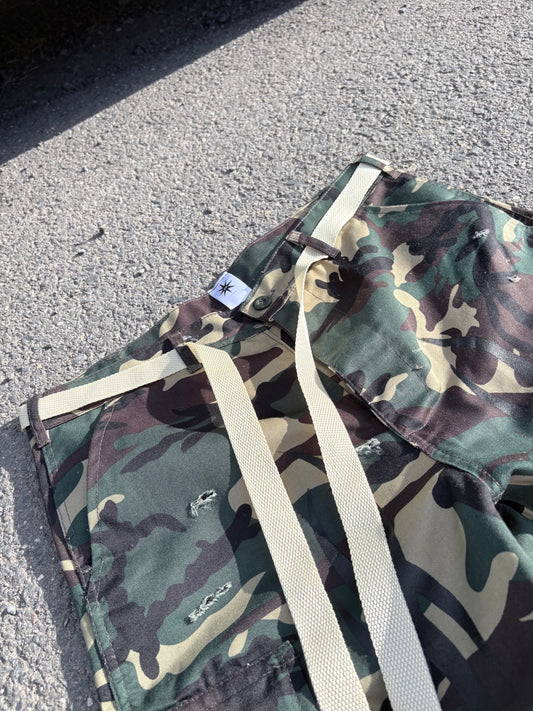 EY¢ Jorts – TRIBAL CAMO