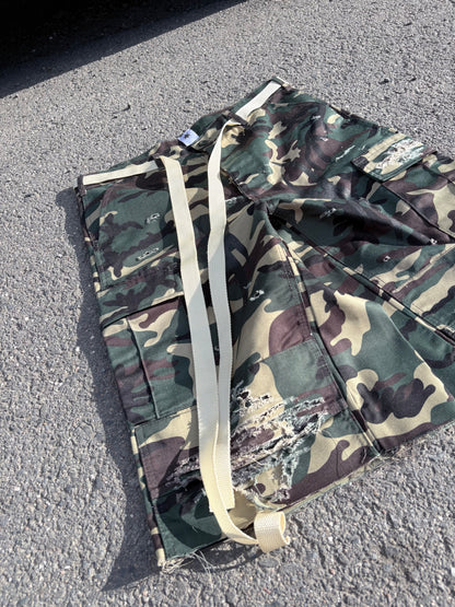 EY¢ Jorts – TRIBAL CAMO