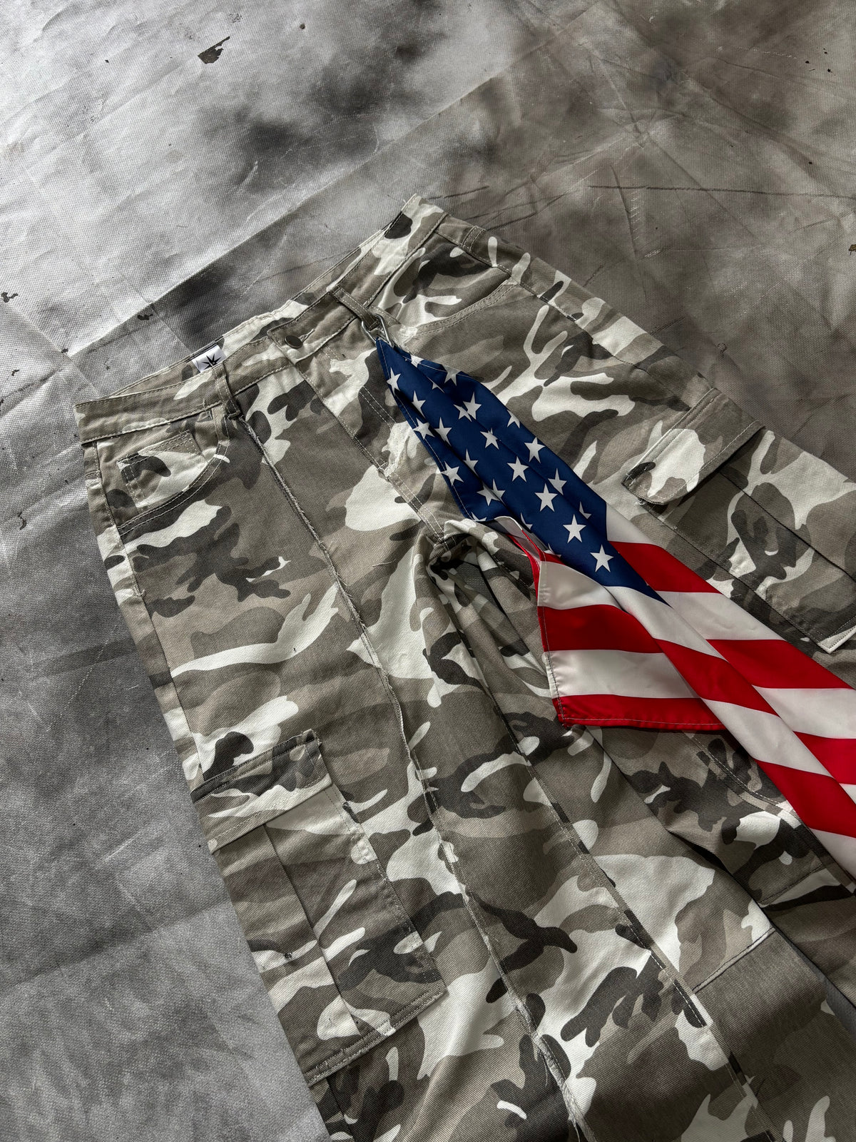 Cargo Camo – WHITE