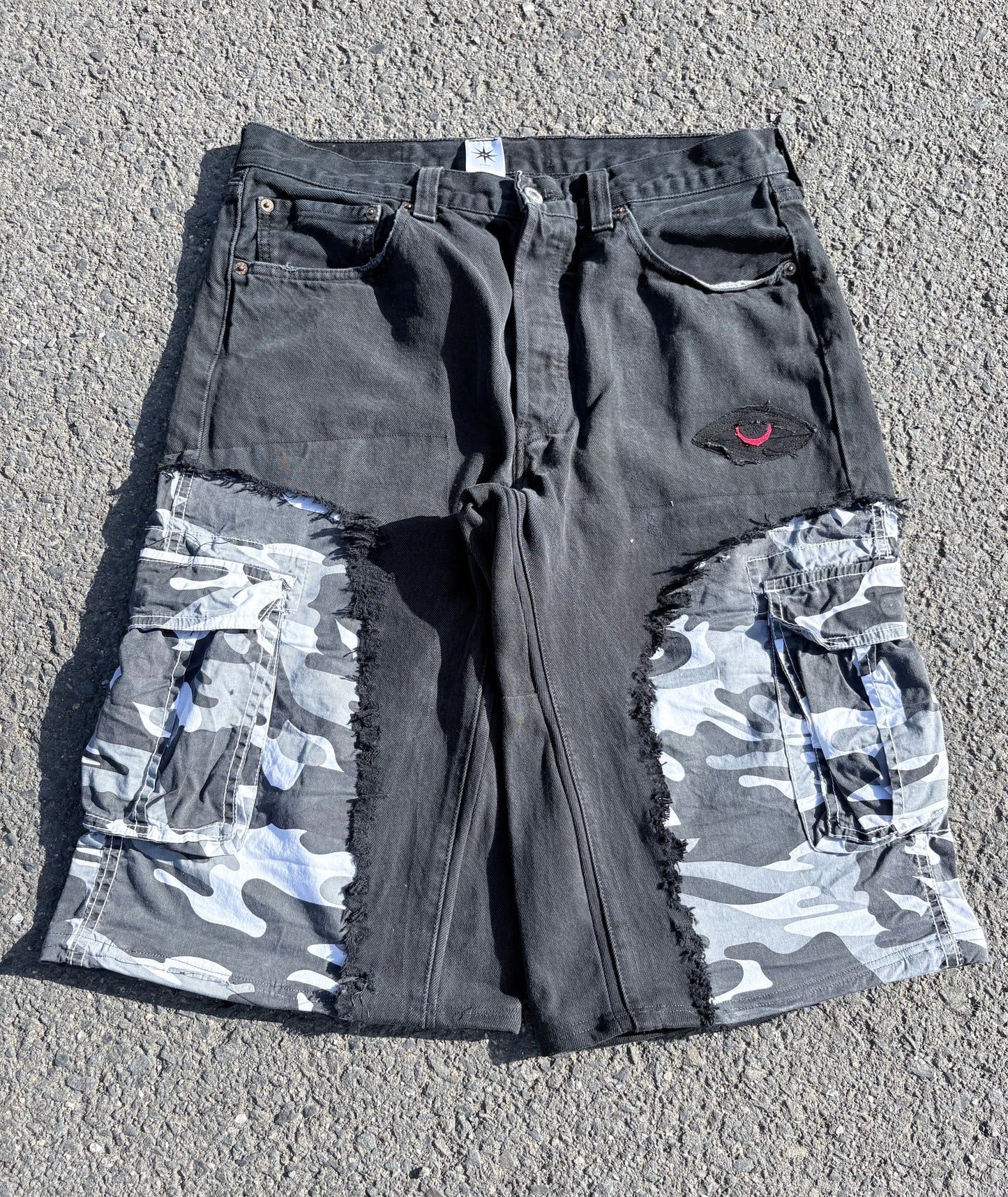 EY¢ Jorts – SPLIT CAMO WHITE