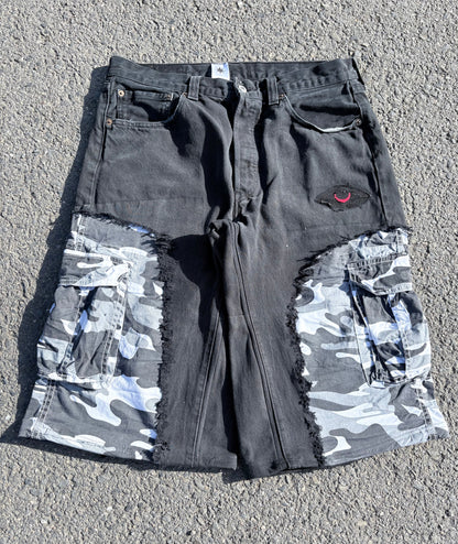 EY¢ Jorts – SPLIT CAMO WHITE