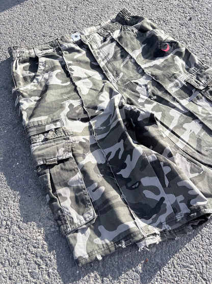 EY¢ Jorts – OLIVE CAMO
