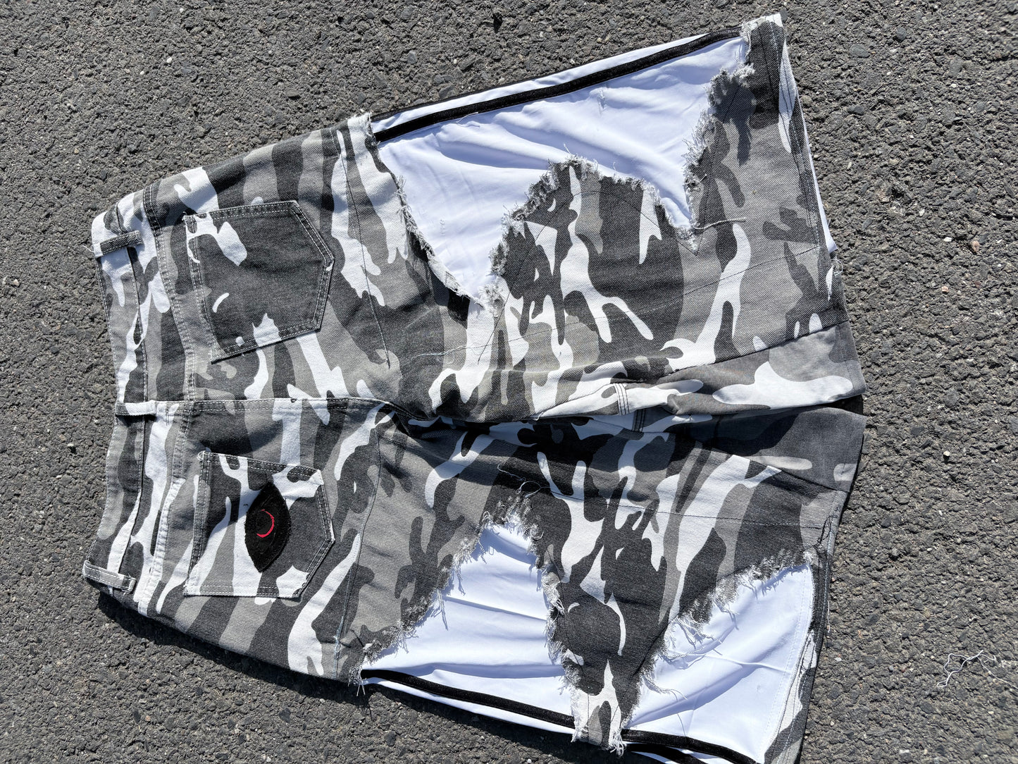 EY¢ Jorts – WHITE STRIPES CAMO