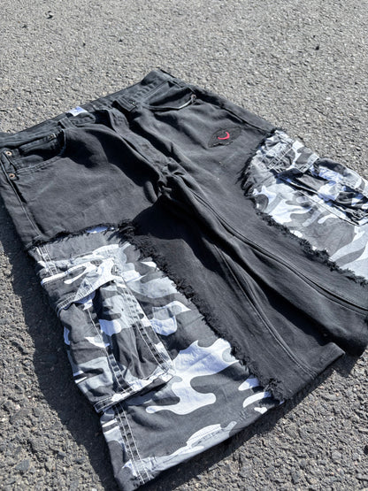 EY¢ Jorts – SPLIT CAMO WHITE