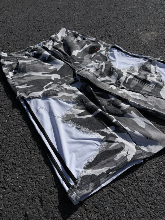EY¢ Jorts – WHITE STRIPES CAMO
