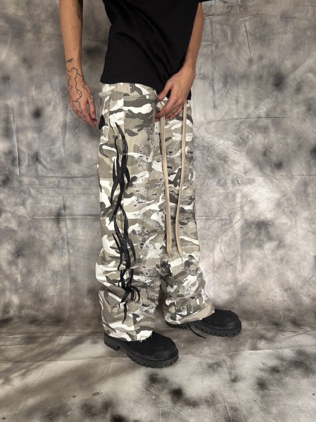 Tribal Camo Jeans – WHITE
