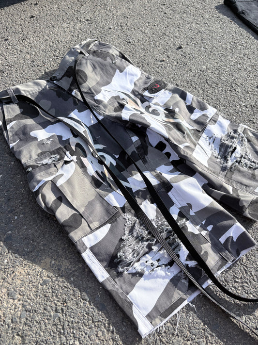 EY¢ Jorts – WHITE CAMO TRIBAL
