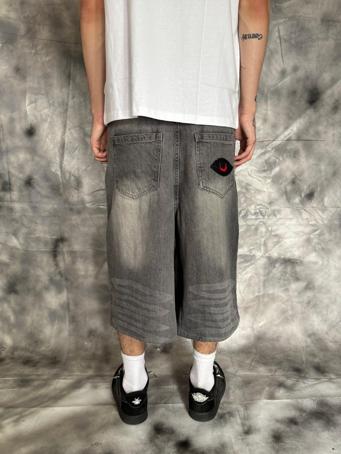 Jorts – EYES