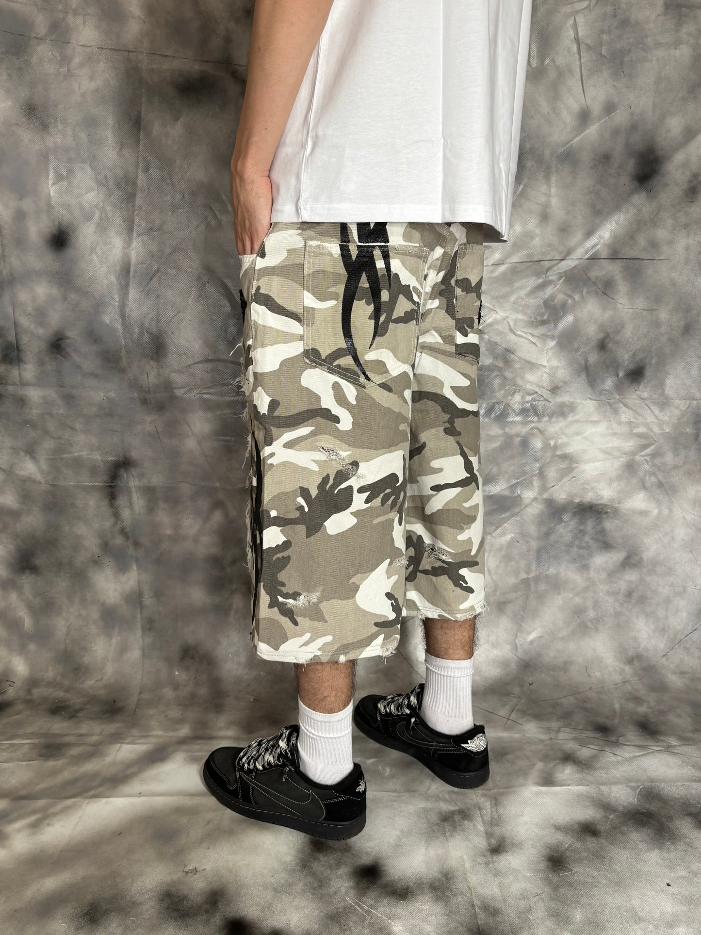 Jorts – WHITE CAMO TRIBAL
