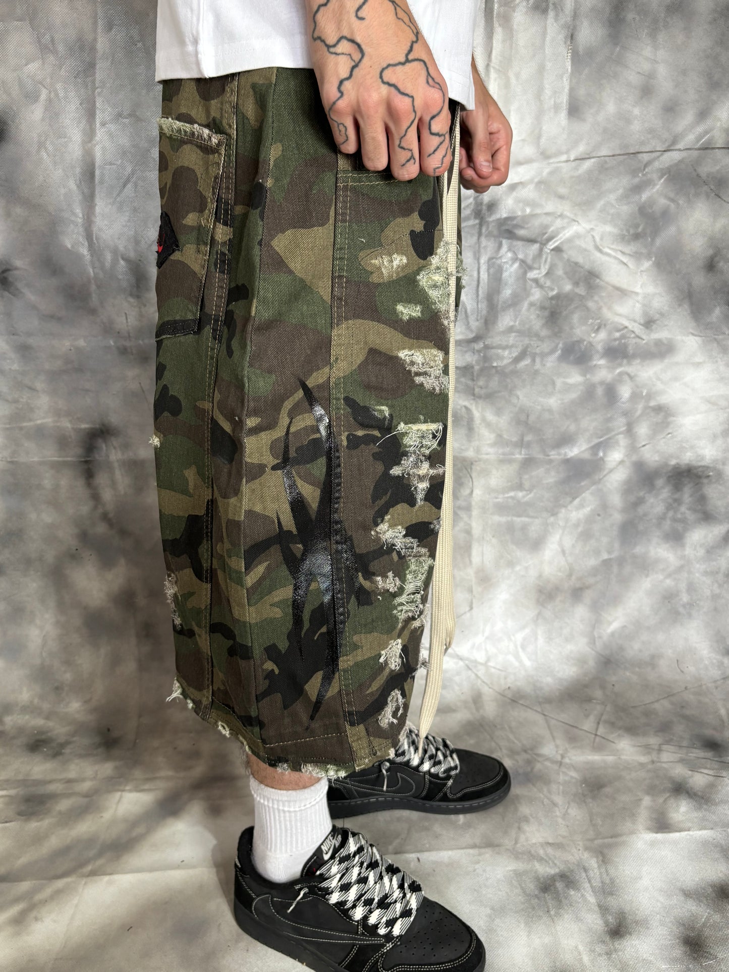 Jorts – CAMO TRIBAL DISTRESSED
