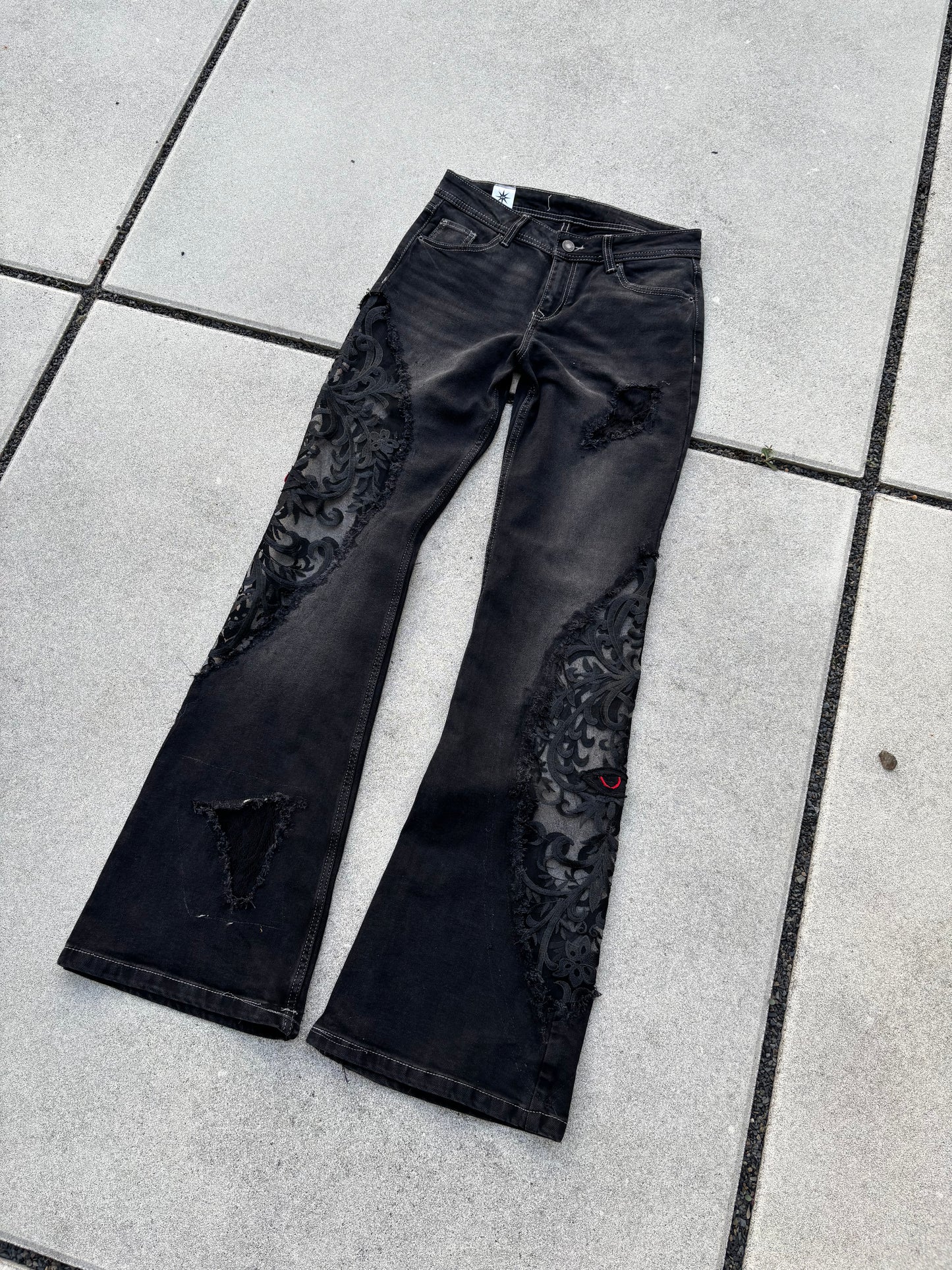 EY¢ Lace Jeans – BLACK