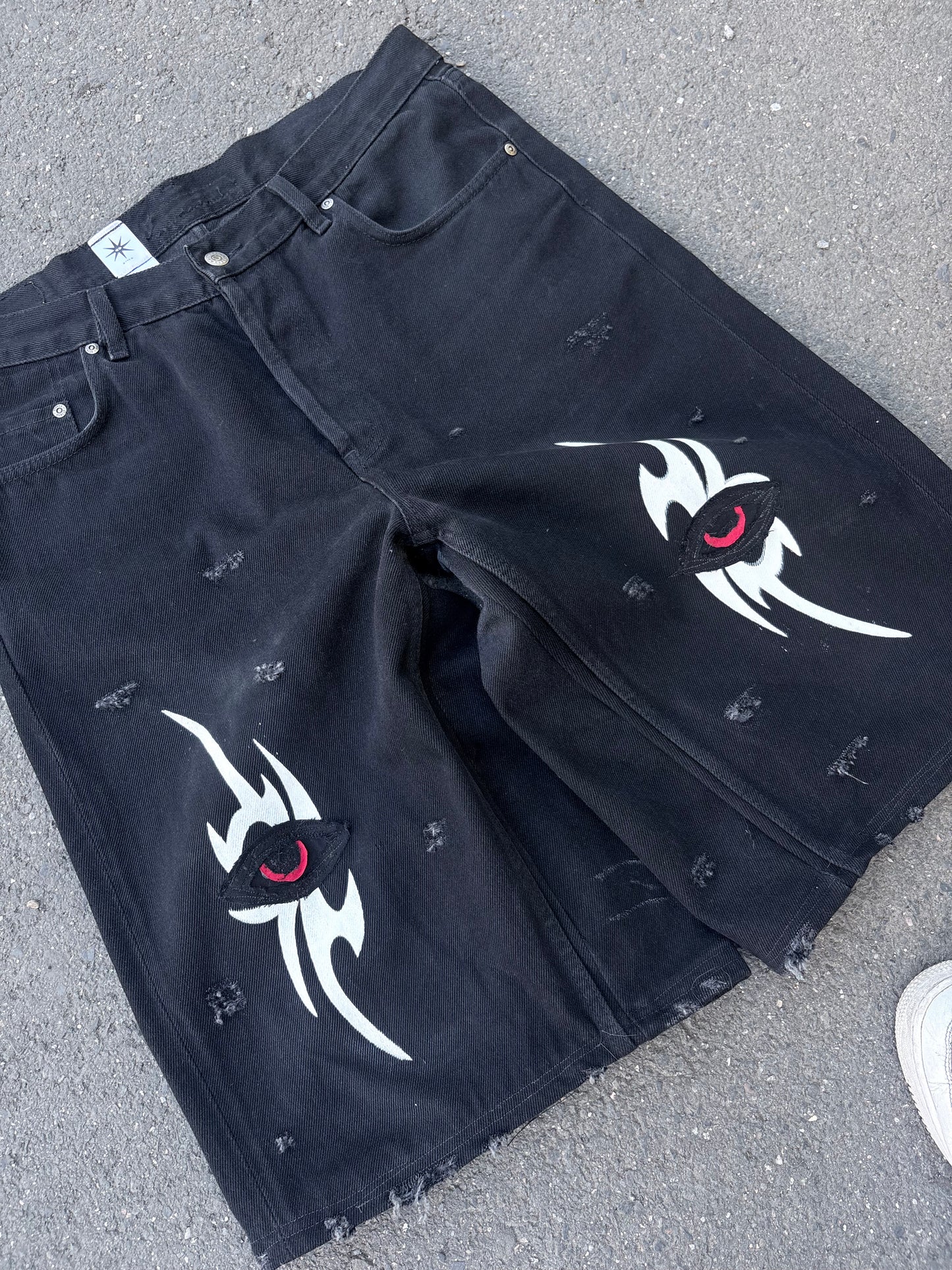 EY¢ Jorts – TRIBAL BLACK