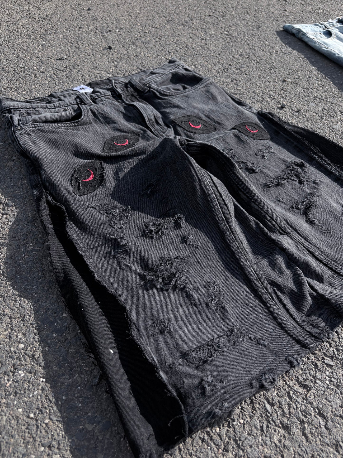 EY¢ Eyes Jorts – GRAY