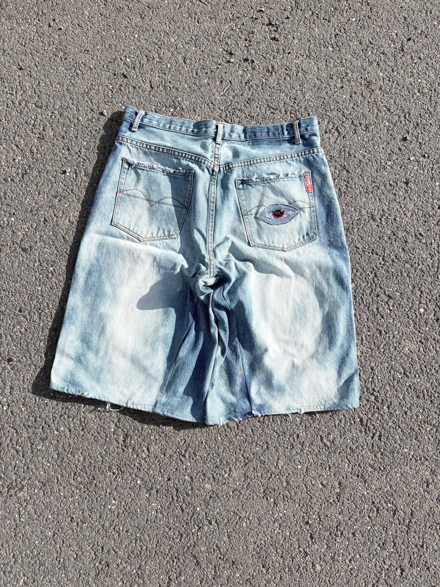 EY¢ Jorts – CRYSTAL