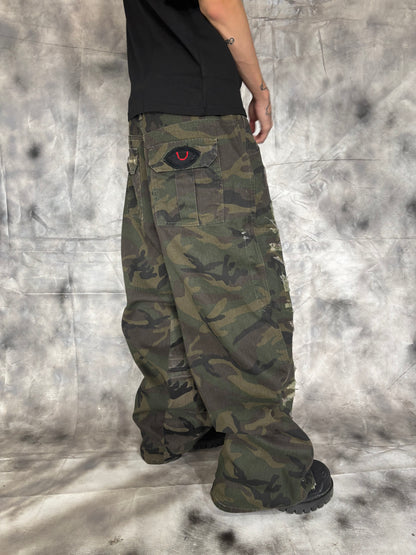Disstresed Camo Jeans