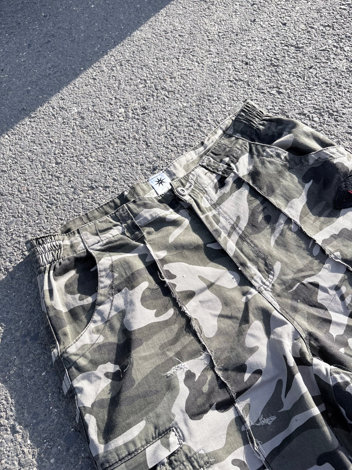 EY¢ Jorts – OLIVE CAMO