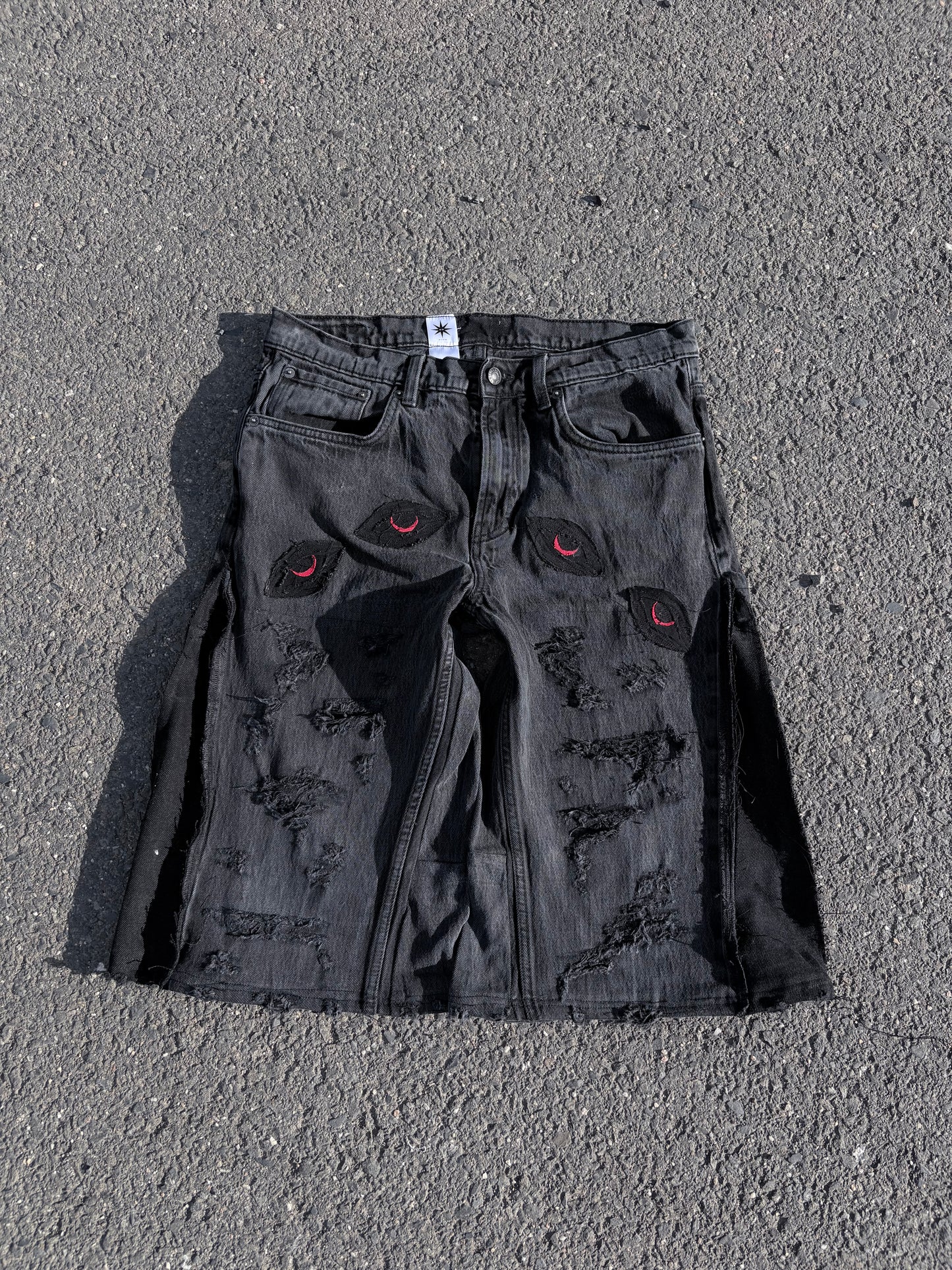 EY¢ Eyes Jorts – GRAY