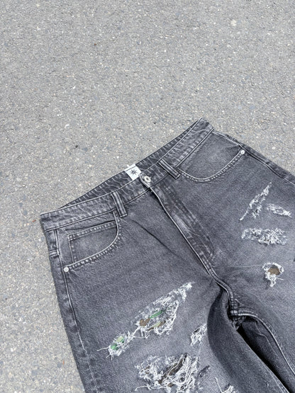 EY¢ Jorts – STEEL