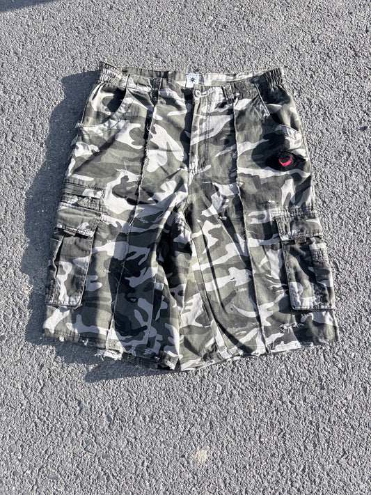 EY¢ Jorts – OLIVE CAMO