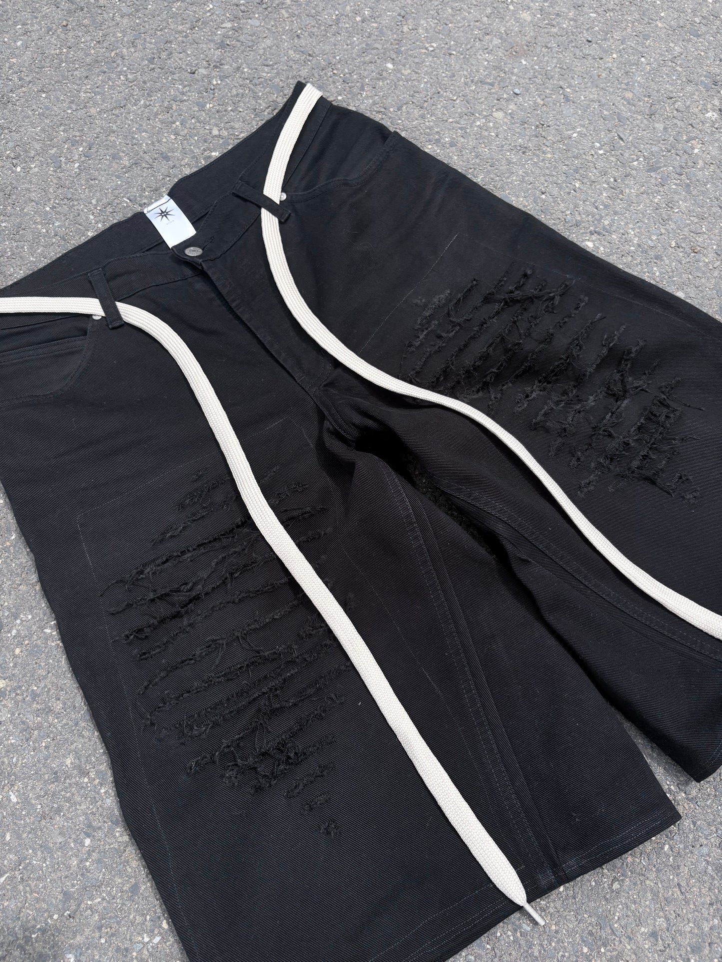 EY¢ Jorts – RICK