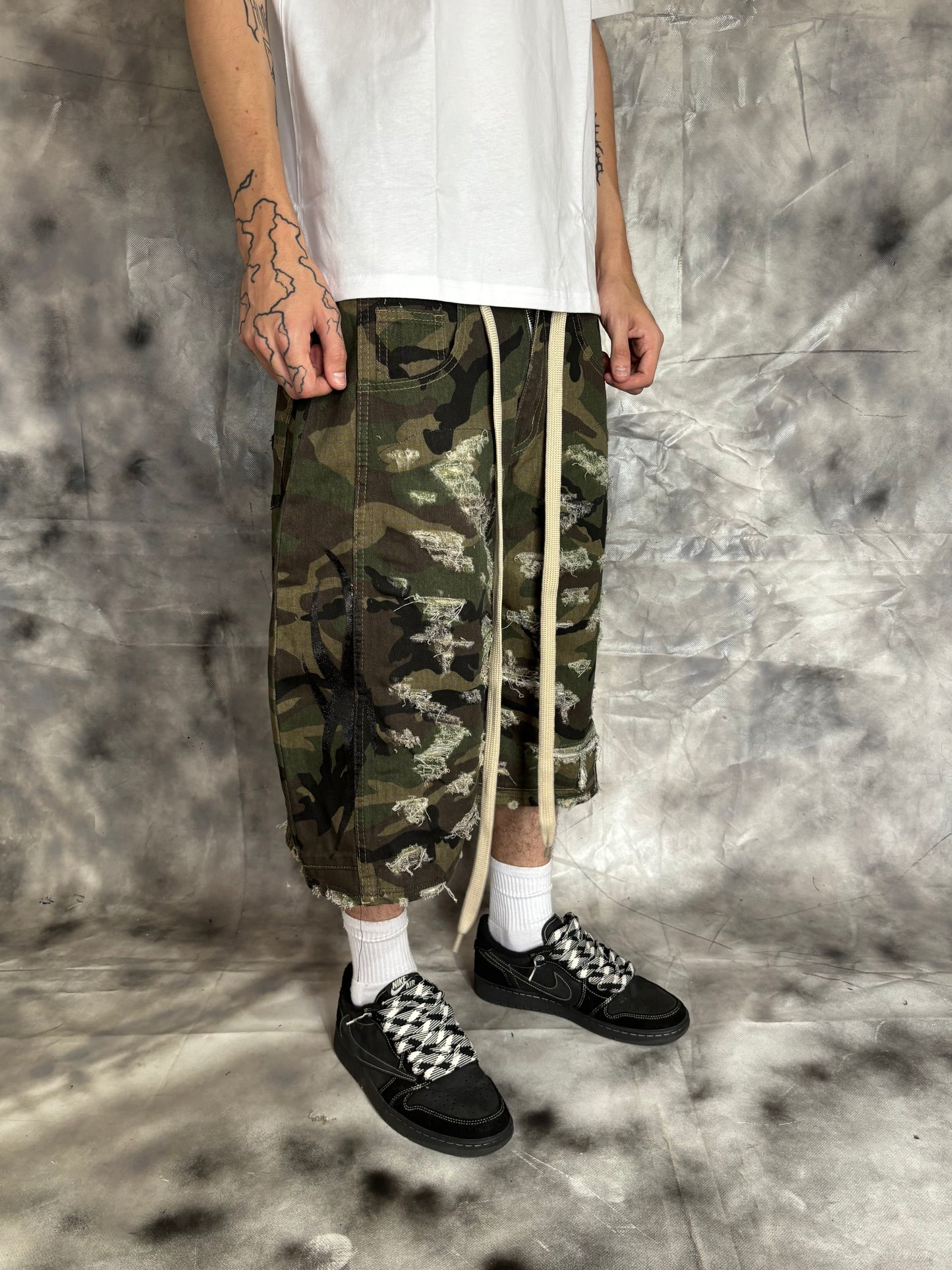 Jorts – CAMO TRIBAL DISTRESSED