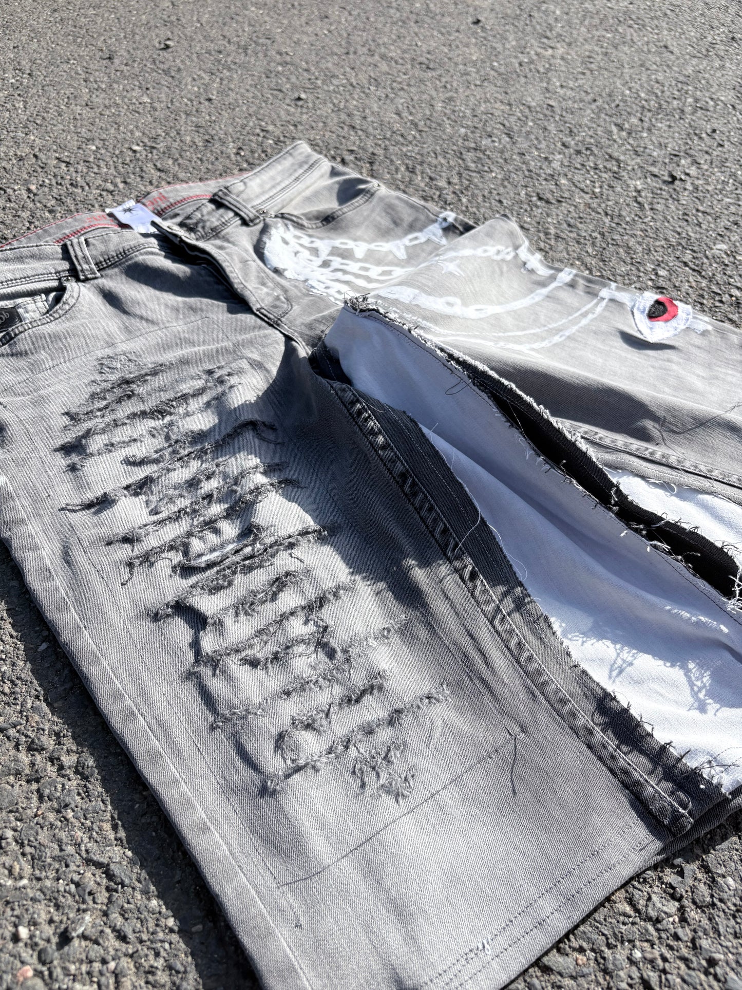 EY¢ Chain Jorts – GRAY