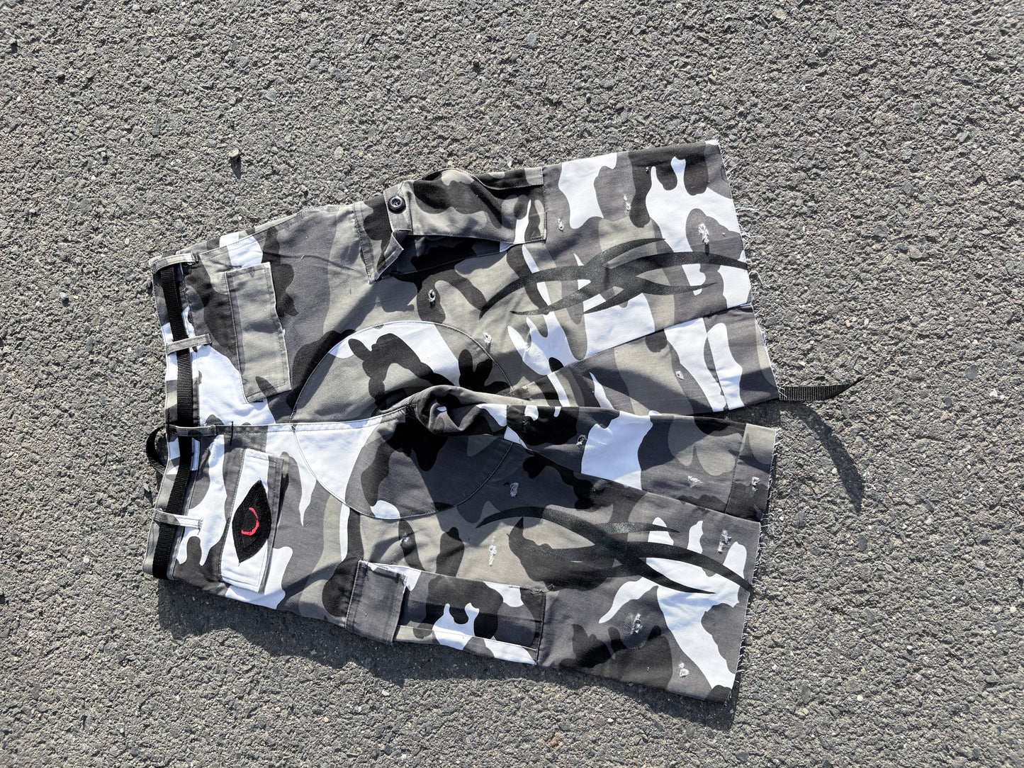 EY¢ Jorts – WHITE CAMO TRIBAL