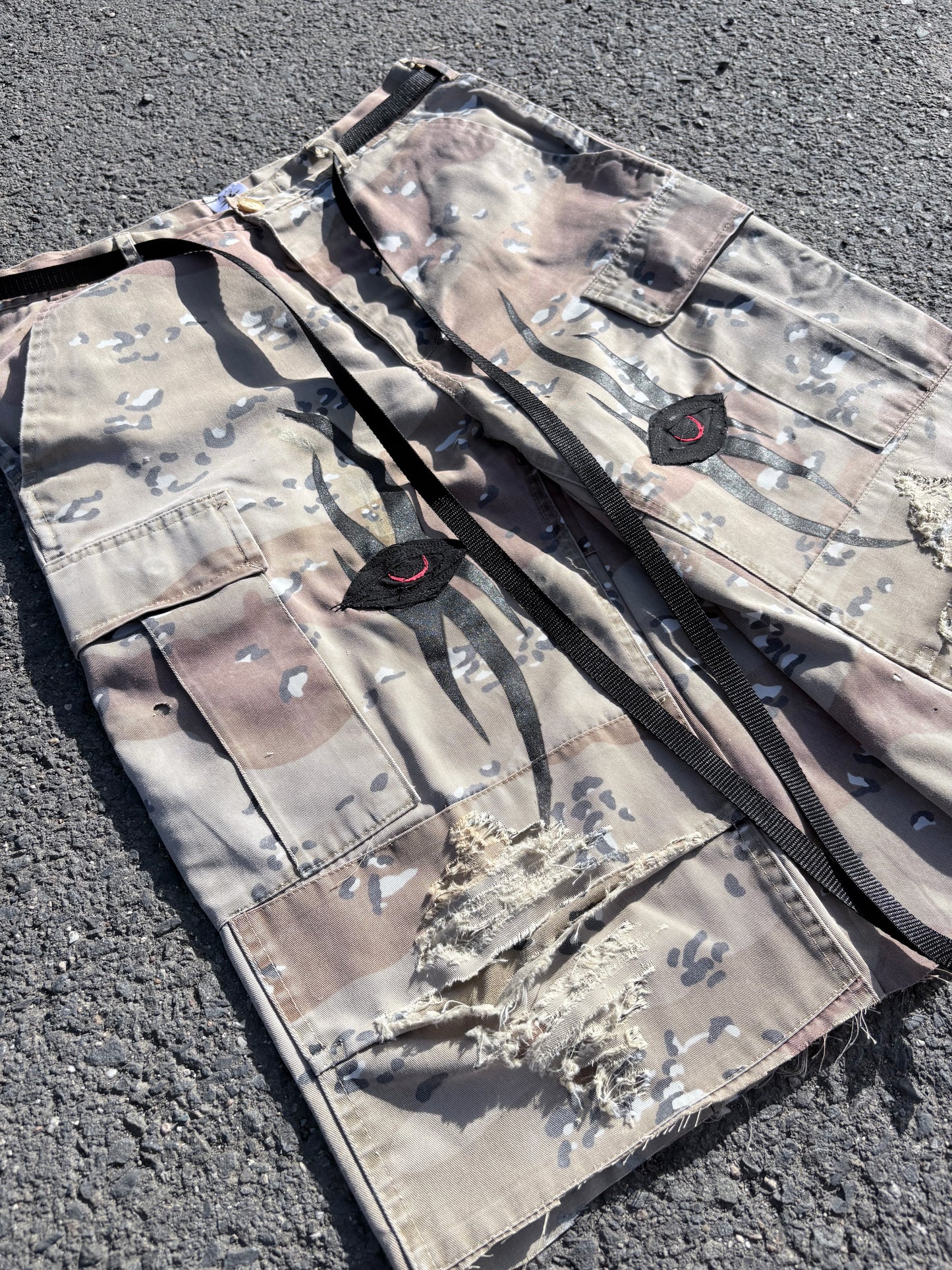 EY¢ Jorts – DESSERT CAMO