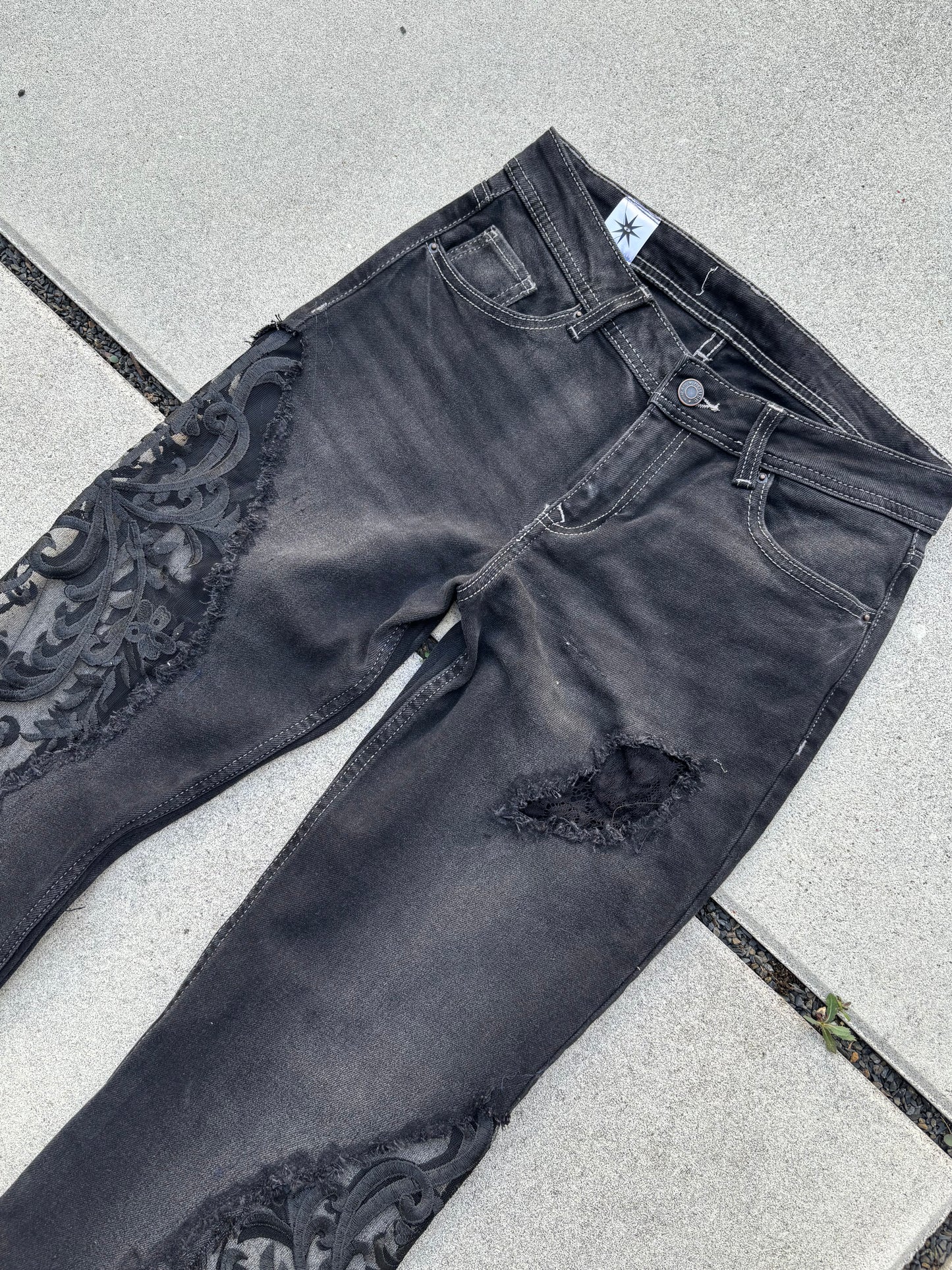 EY¢ Lace Jeans – BLACK
