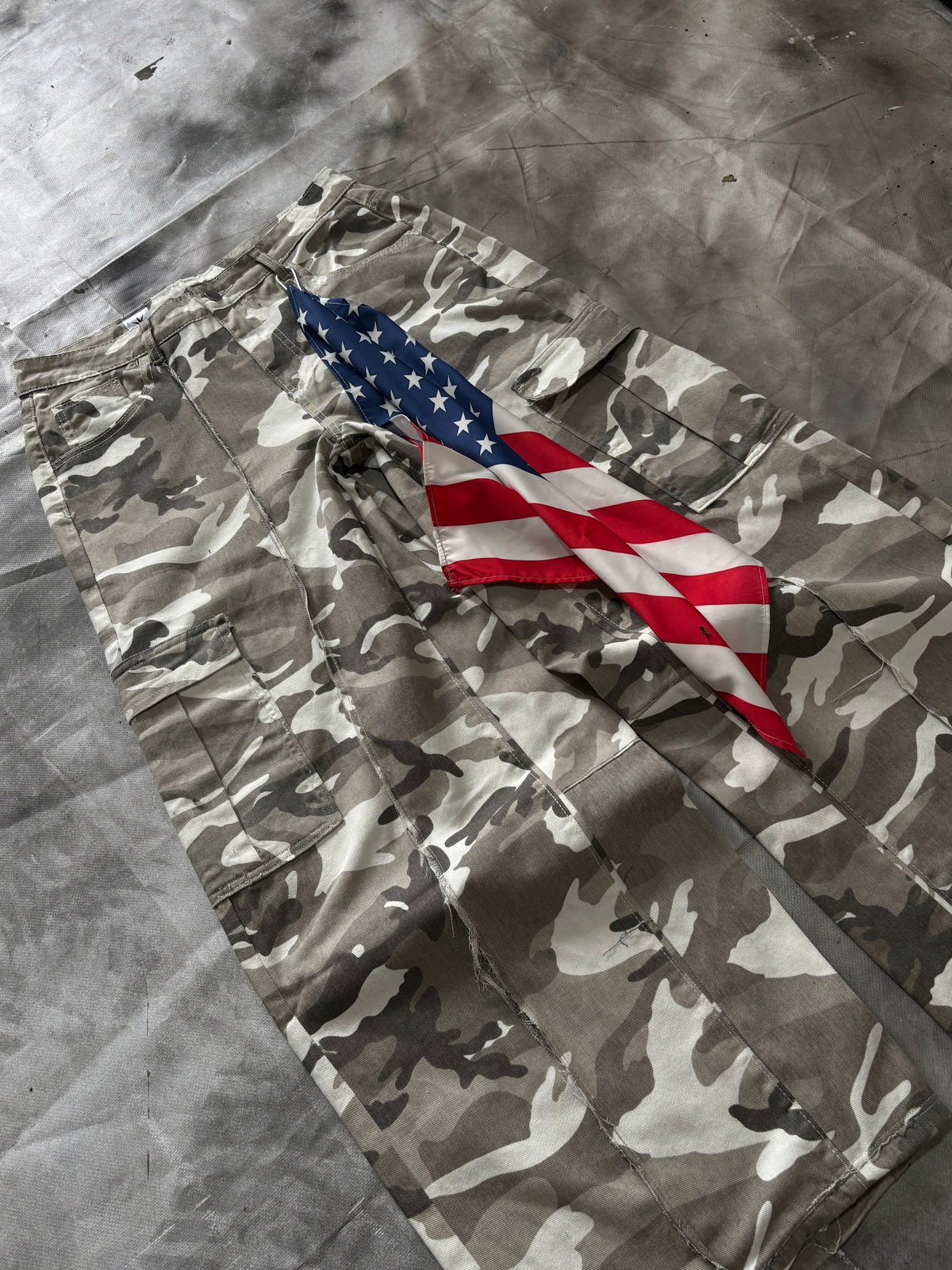 Cargo Camo – WHITE