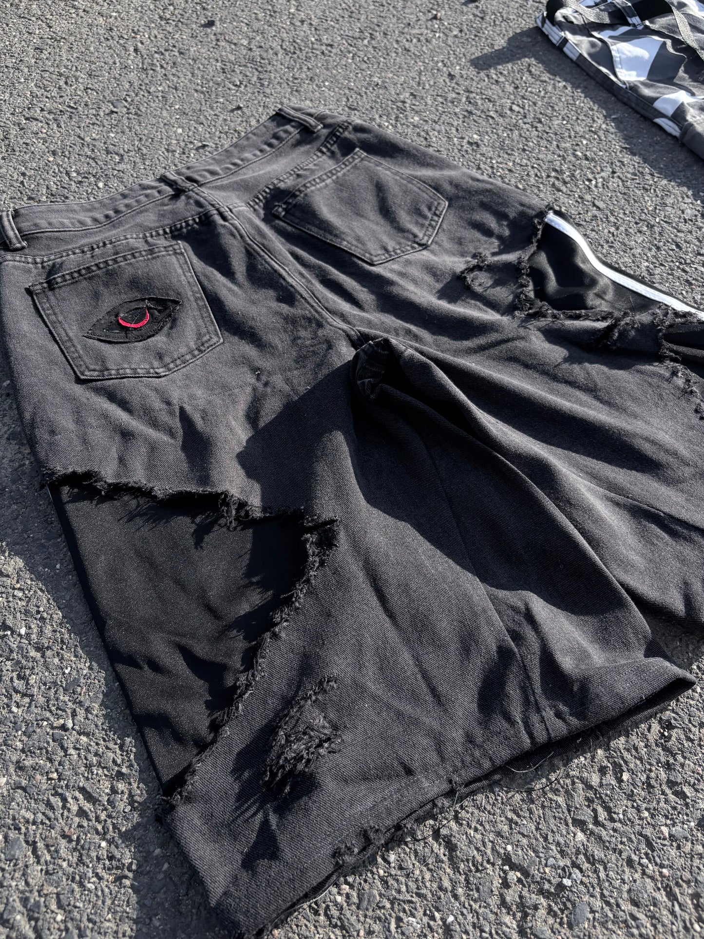EY¢ Jorts – BLACK ADI