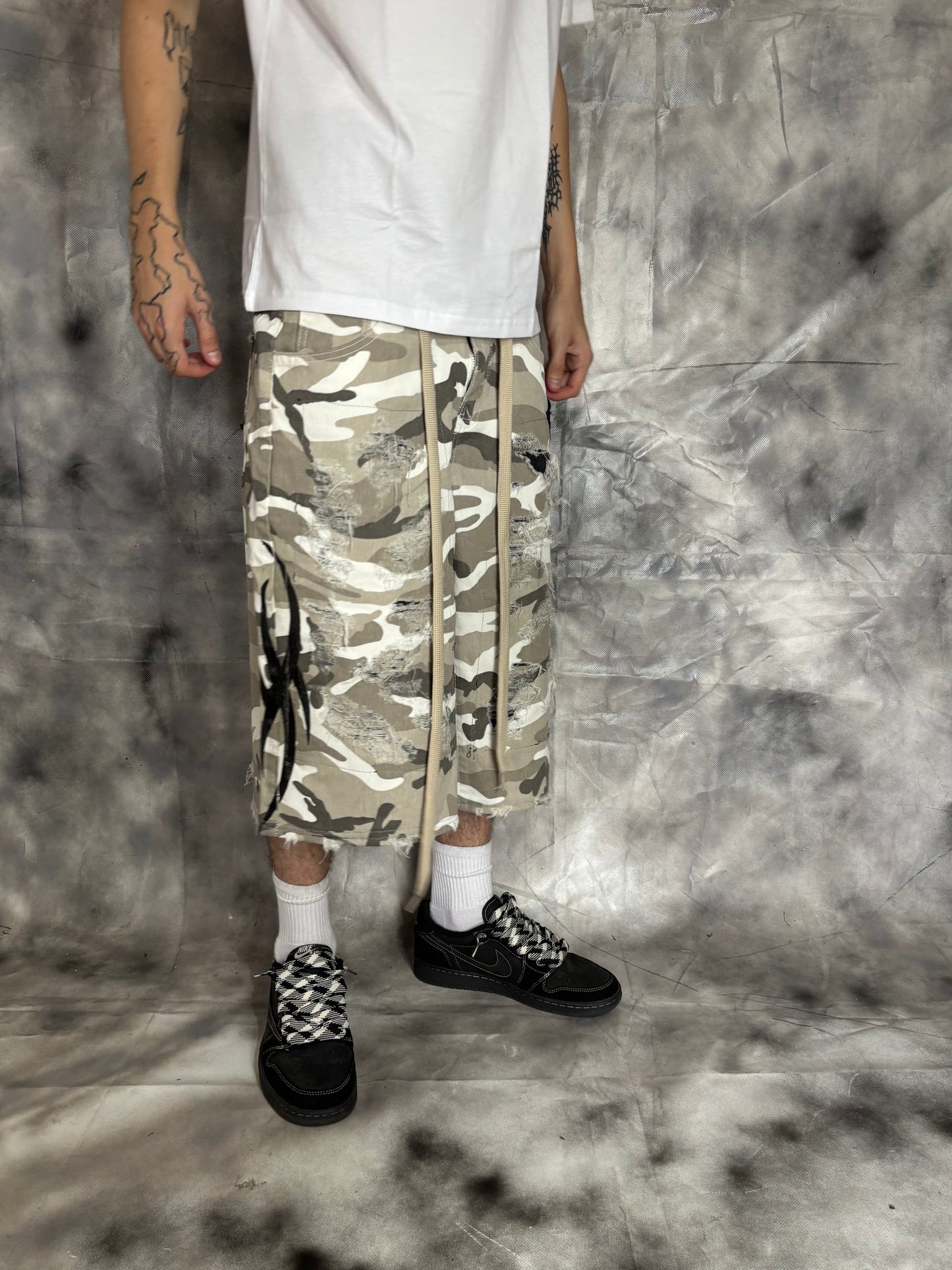 Jorts – WHITE CAMO TRIBAL