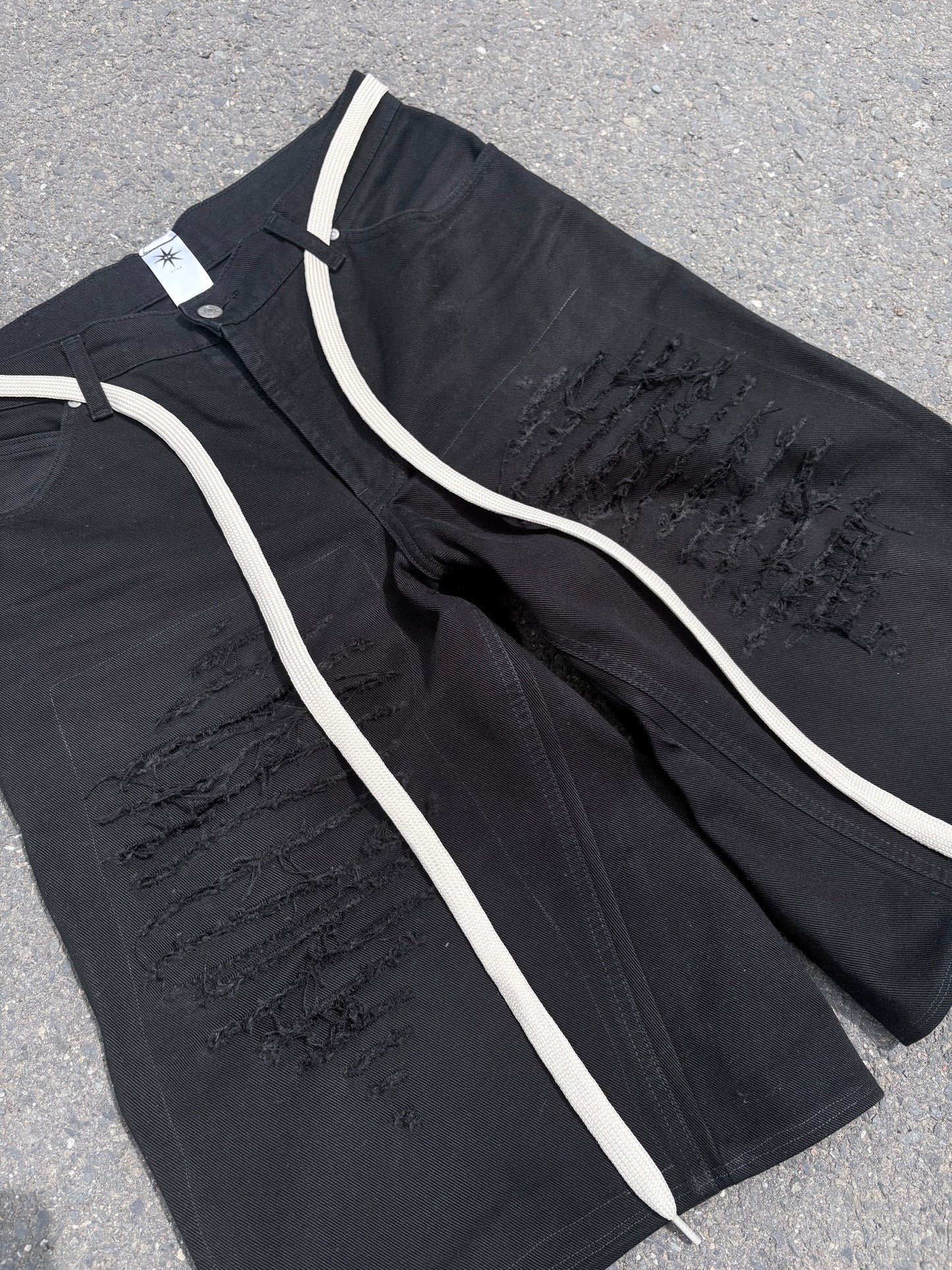 EY¢ Jorts – RICK