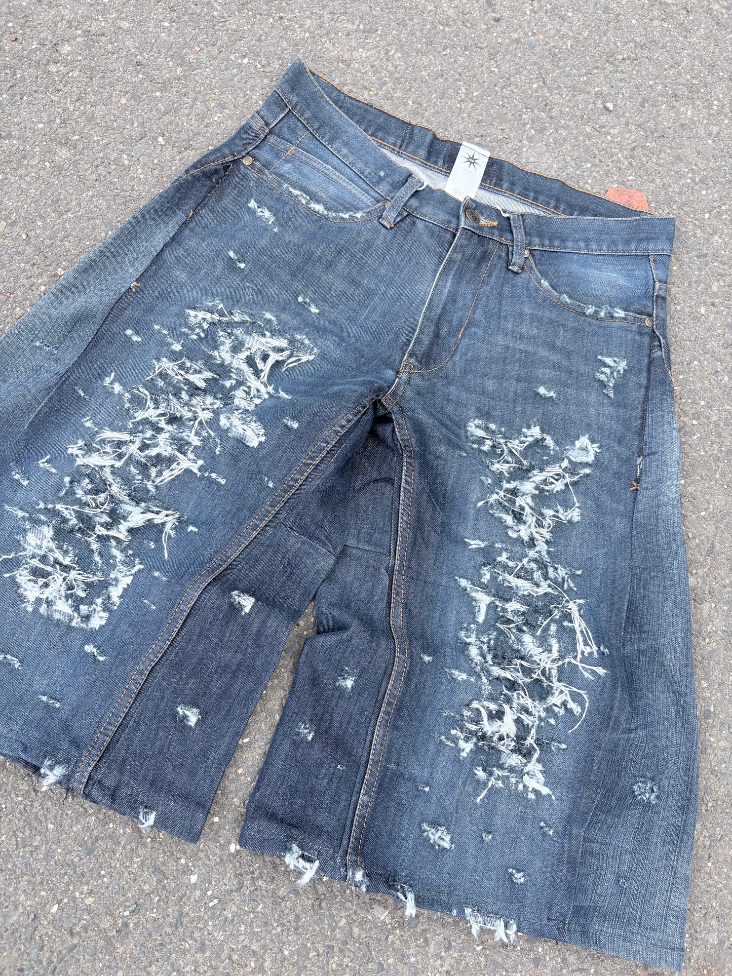 EY¢ Jorts – NAVY