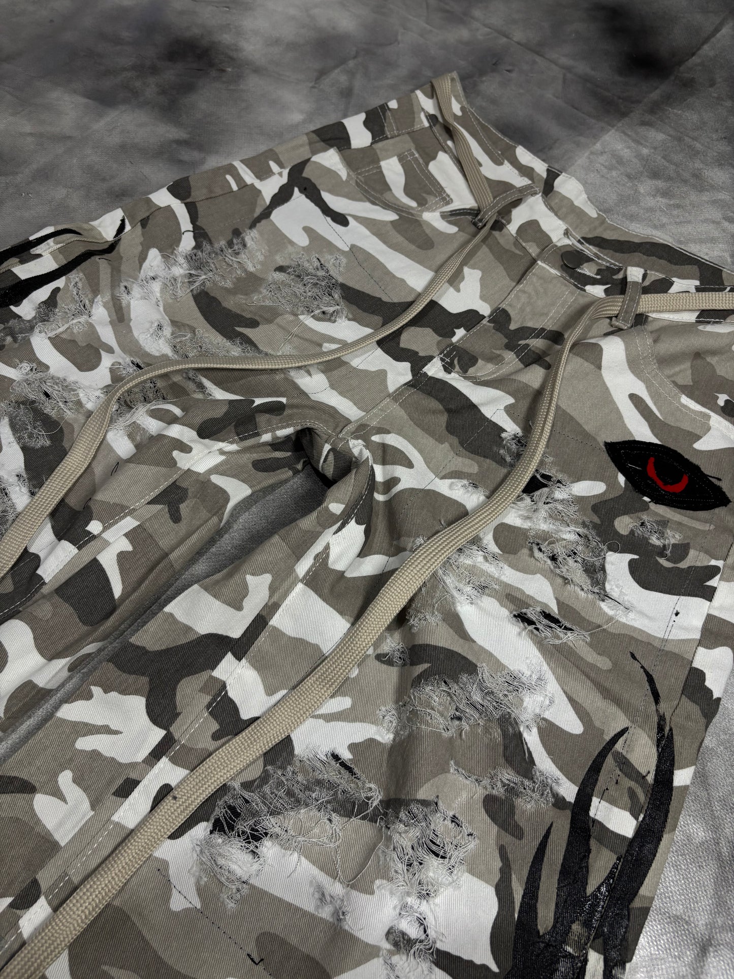 Jorts – WHITE CAMO TRIBAL