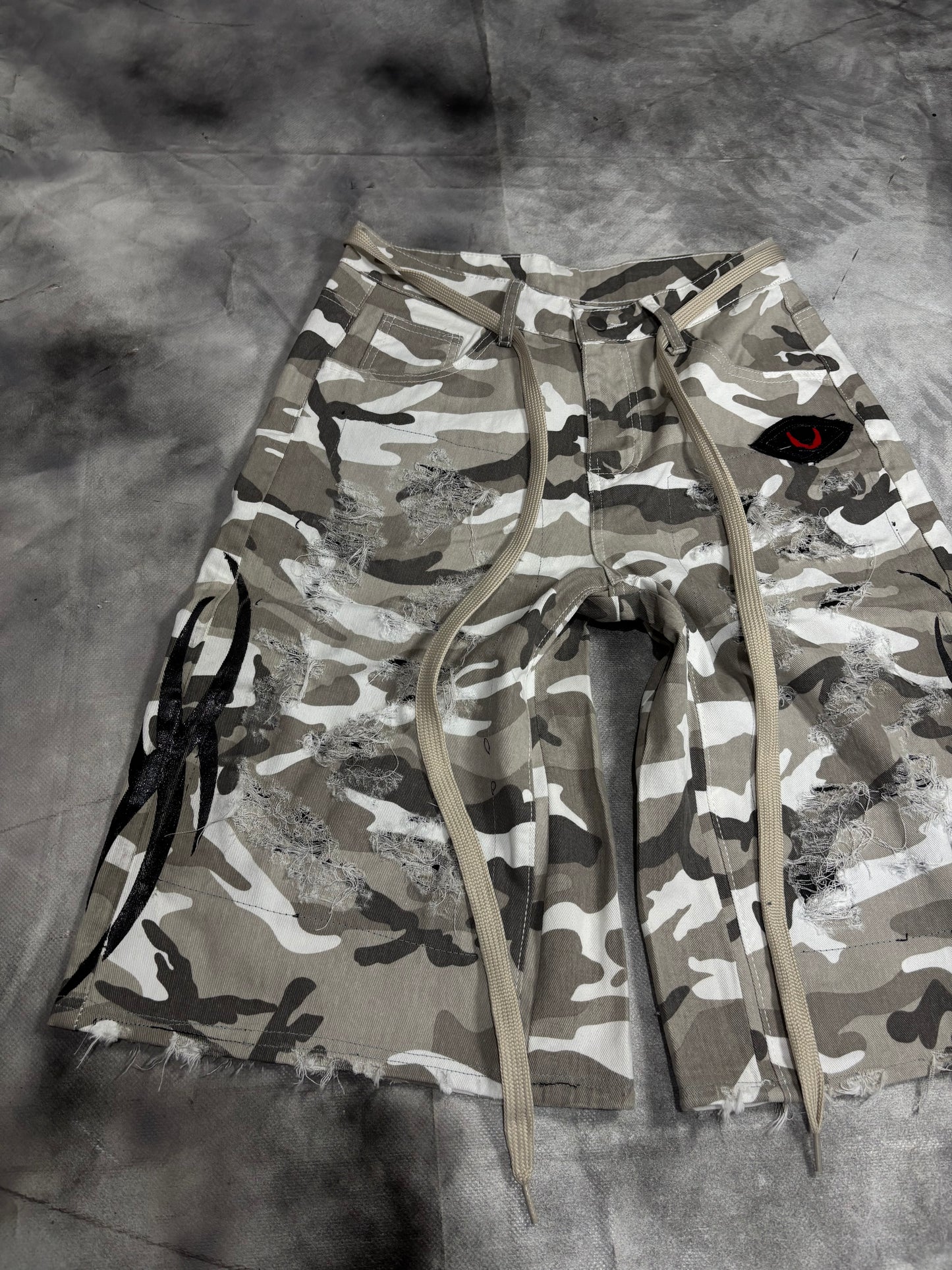 Jorts – WHITE CAMO TRIBAL