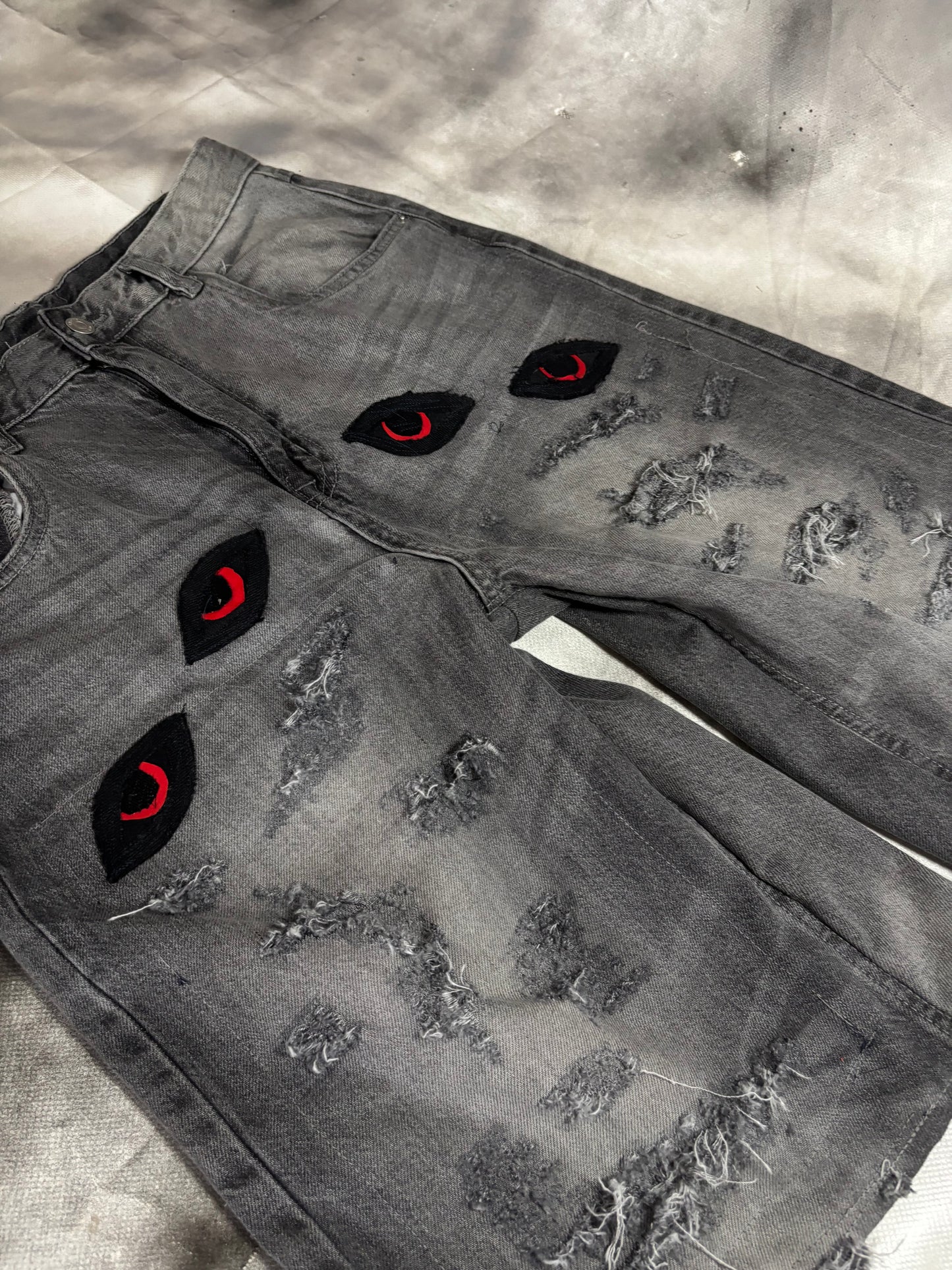 Jorts – EYES